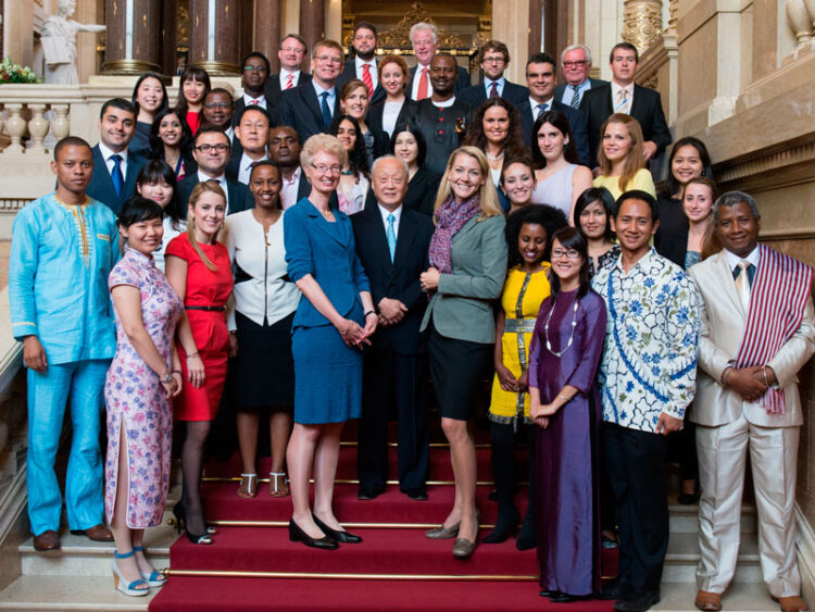 The students of the class of 2013